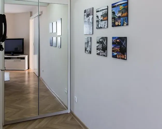 アパート Admiral ベオグラード