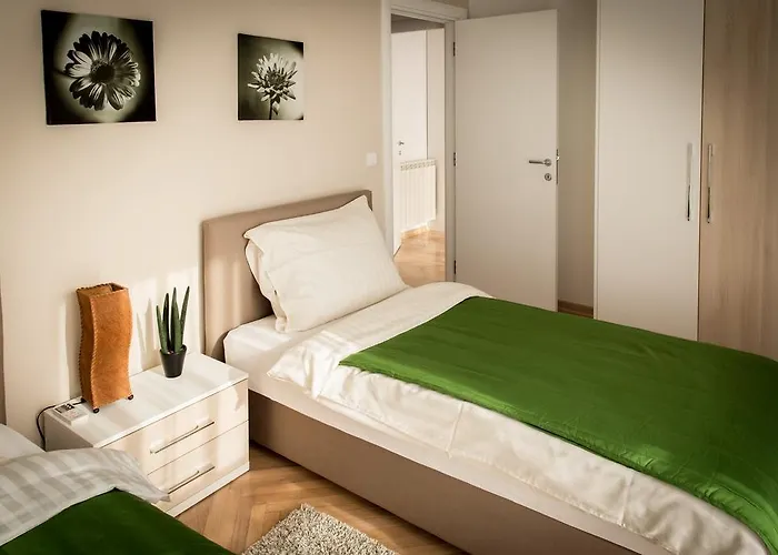 アパート Admiral